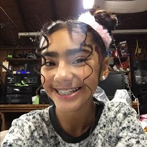 Meet your Posher, Beatriz adriana